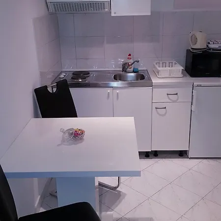 Minerva - One Bedroom A2 *